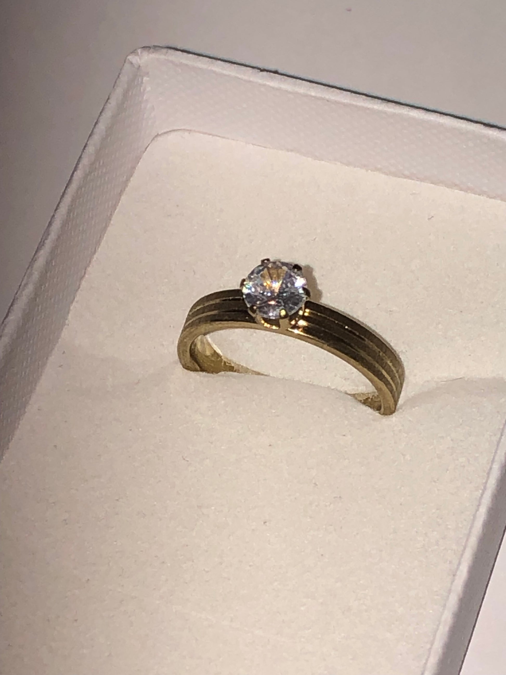 Złoty Pierścionek z Diamenntem Stal 316