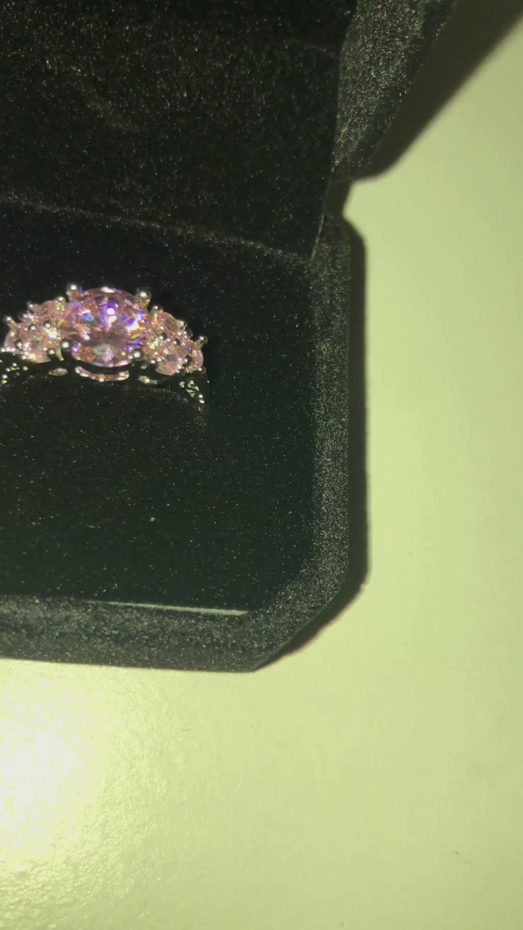 Srebrny pierścionek różowy kwiat – romantyczny pierścionek damski