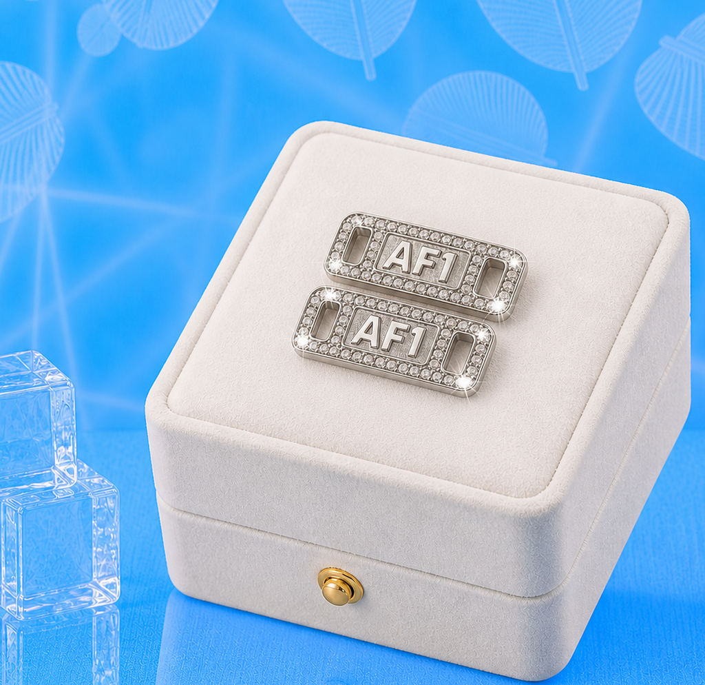 Zaczepki do Nike AF1 w kolorze złota i srebra